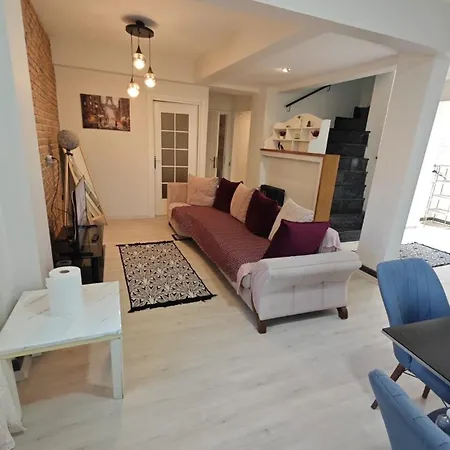 Peaceful Comfortable Clear Center Familyhouse דירה איסטמבול