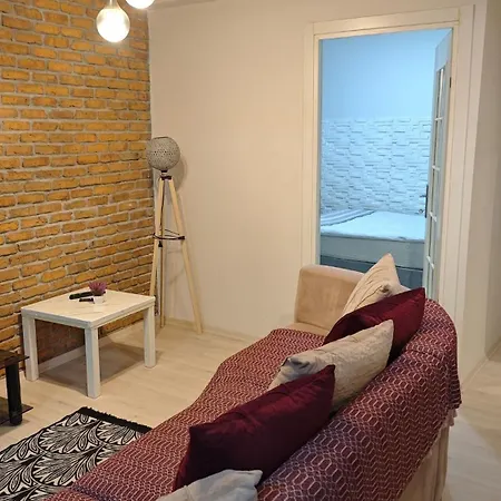 Peaceful Comfortable Clear Center Familyhouse *