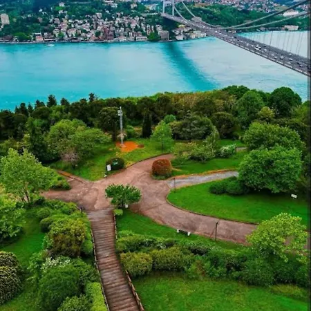 Peaceful Comfortable Clear Center Familyhouse Apartment Istanbul