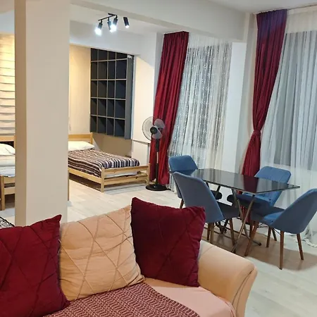 Peaceful Comfortable Clear Center Familyhouse Apartment *