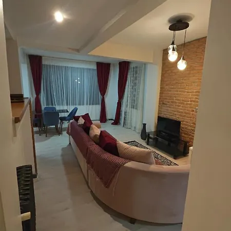 Peaceful Comfortable Clear Center Familyhouse